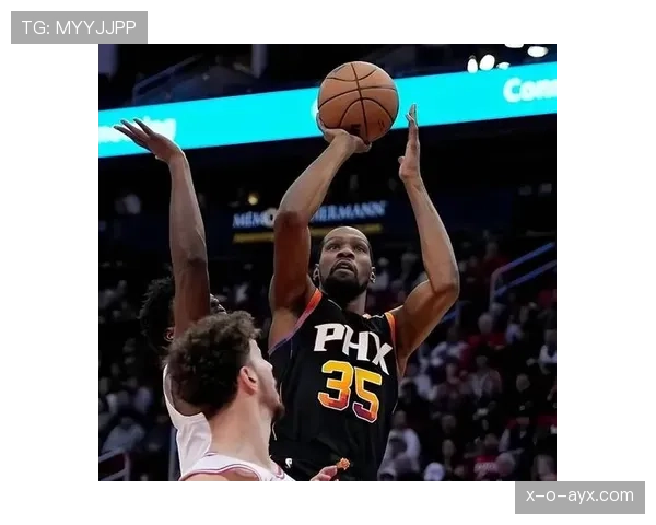 杜兰特季后赛闪耀全场，关键战砍下35分引领球队晋级