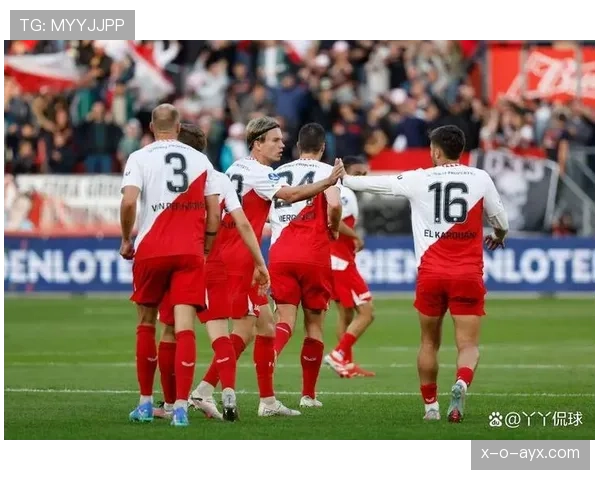 弗赖堡球员状态回暖,精彩表现助球队强势冲击欧战席位 弗赖堡球员状态回暖,精彩表现助球队强势冲击欧战席位