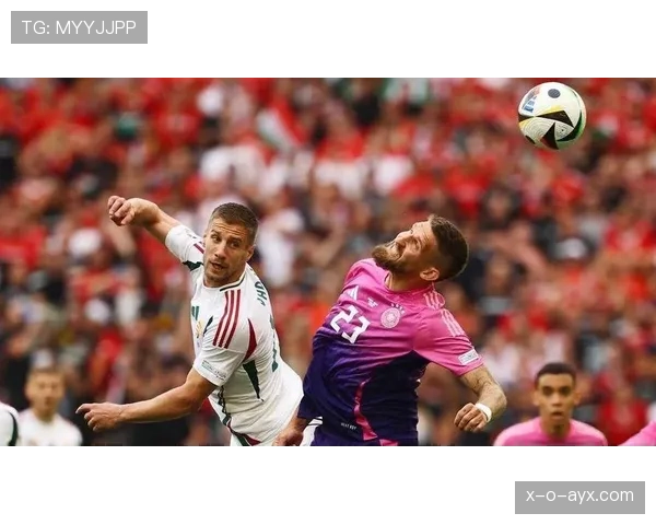 基米希在本赛季表现稳健,持续引领球队攻防转换展现中场全能风采 基米希在本赛季表现稳健,持续引领球队攻防转换展现中场全能风采